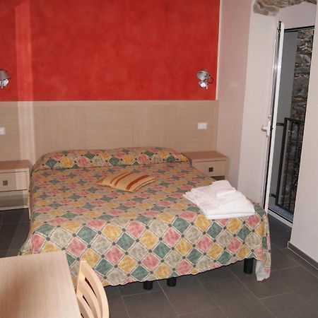 Hotel La Zorza Riomaggiore Bagian luar foto