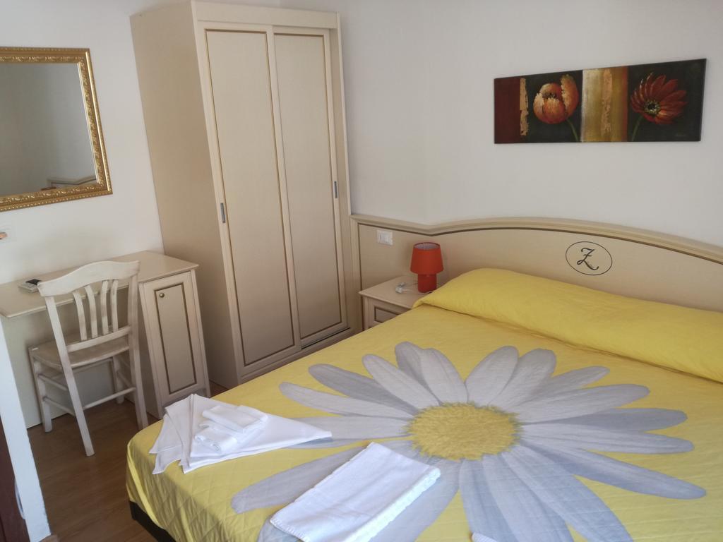 Hotel La Zorza Riomaggiore Bagian luar foto
