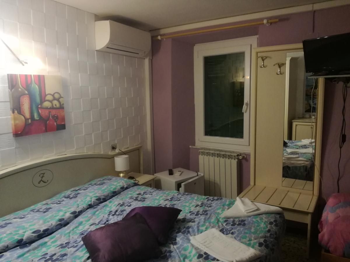 Hotel La Zorza Riomaggiore Bagian luar foto