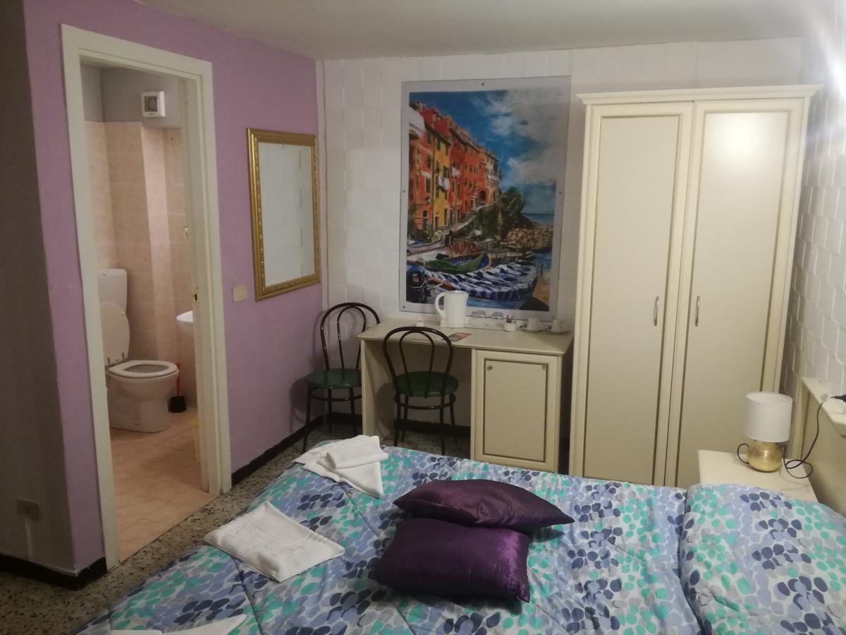 Hotel La Zorza Riomaggiore Bagian luar foto