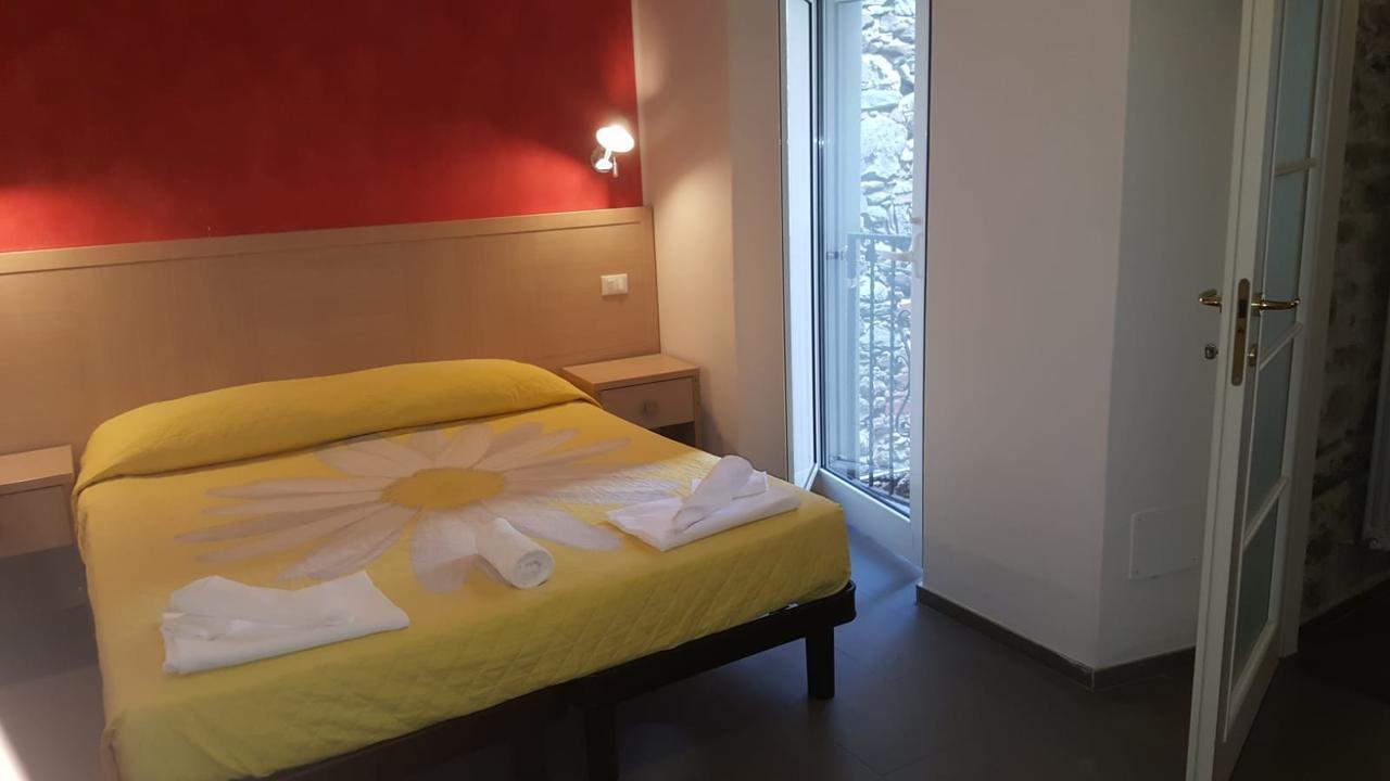 Hotel La Zorza Riomaggiore Bagian luar foto